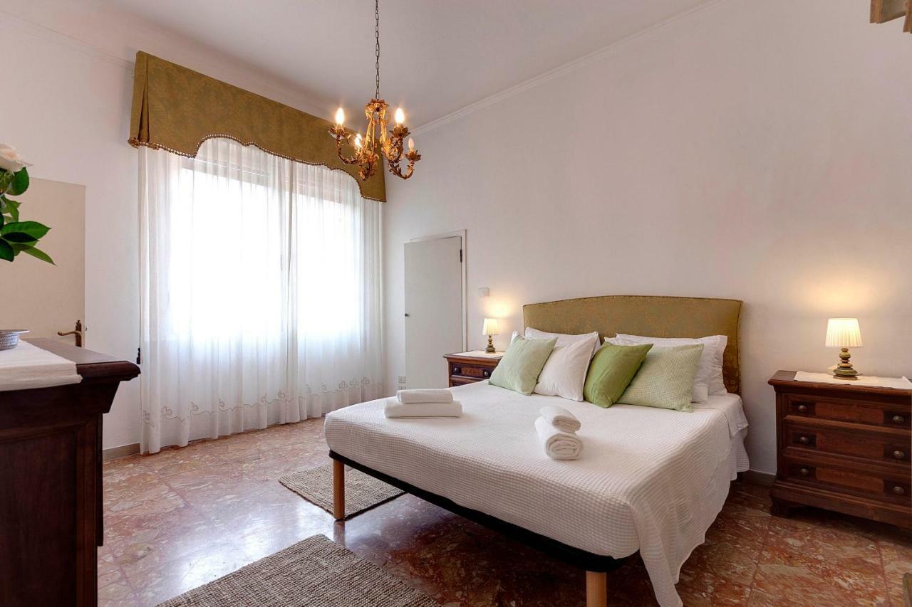 Historical Apartment Spectacular Arno View With Balcony From 12 Th Century. Florens Exteriör bild