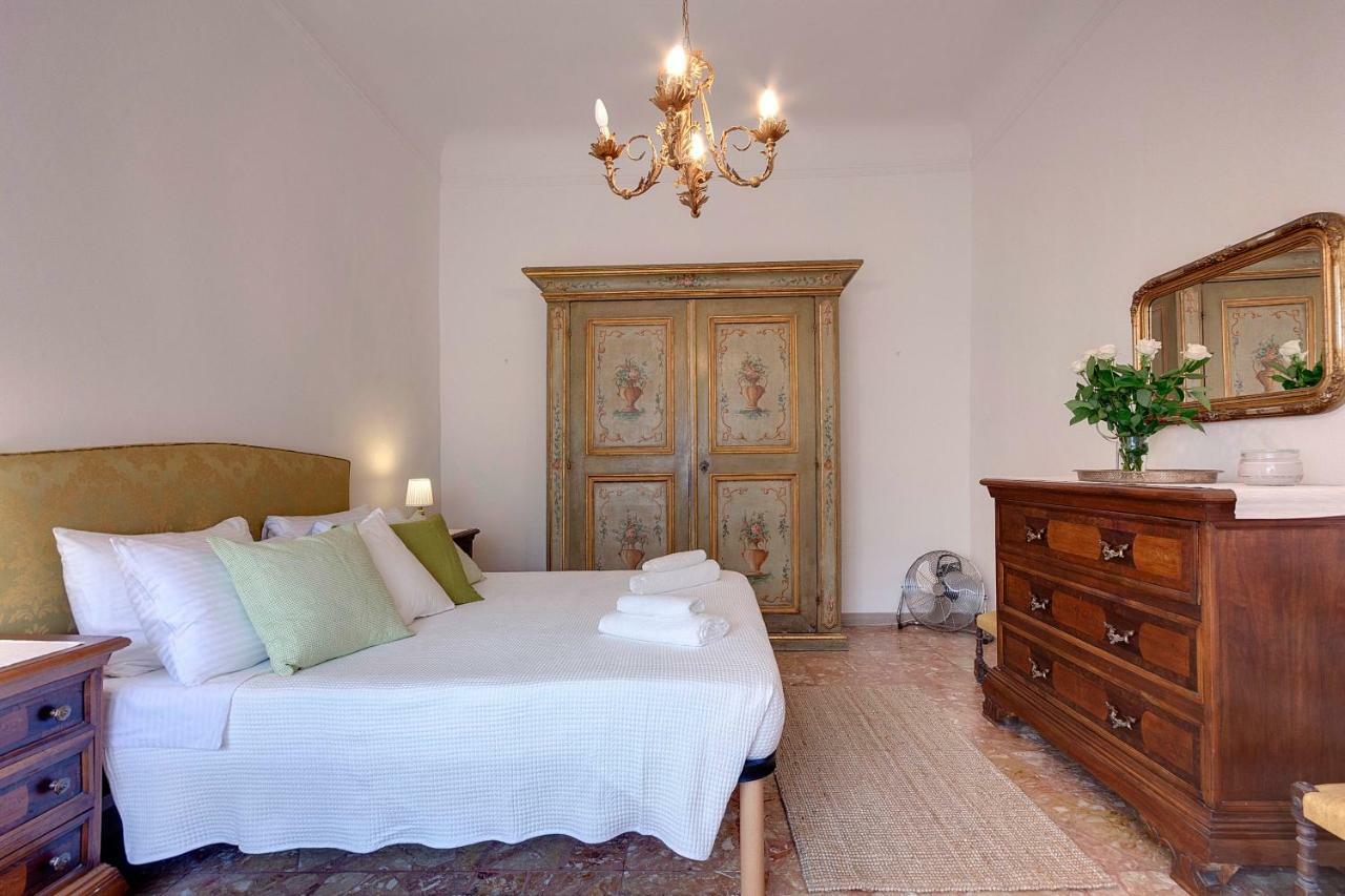 Historical Apartment Spectacular Arno View With Balcony From 12 Th Century. Florens Exteriör bild